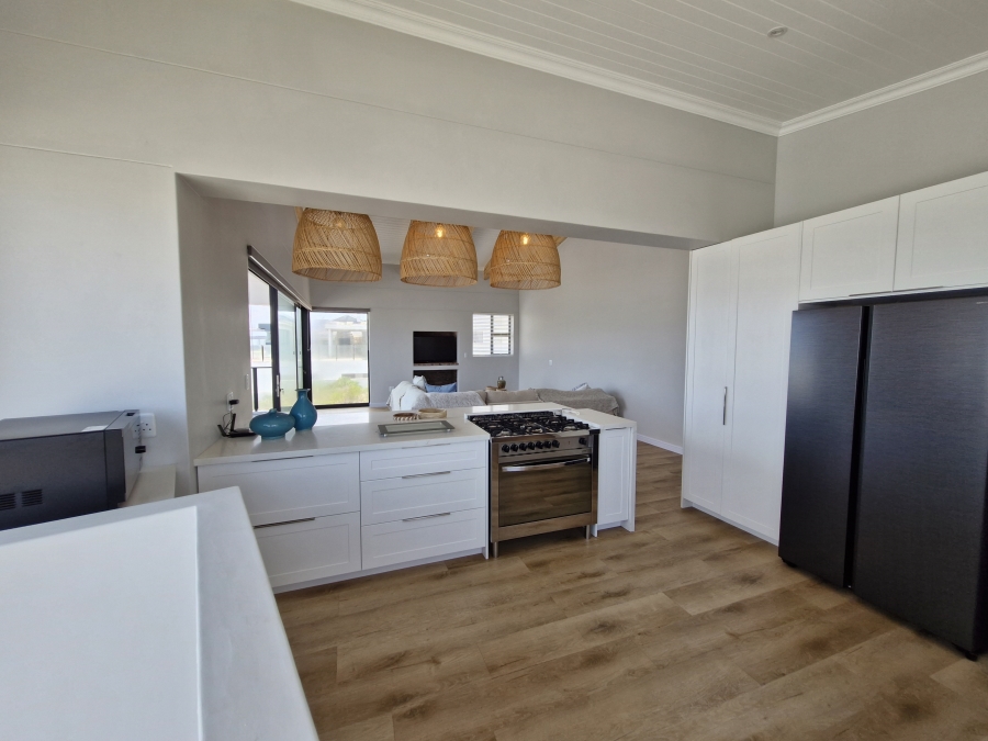 4 Bedroom Property for Sale in Stilbaai Oos Western Cape